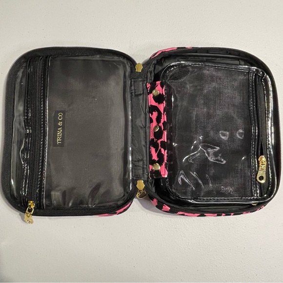 Trina Turk: Zippered Makeup Case With Removable Inserts + Brush Dividers - Picture 3 of 9